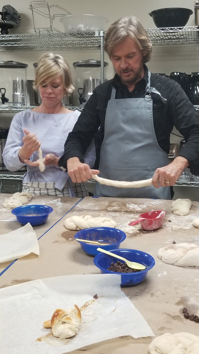 KeciaAppleby's tweet image. These two can light up the screen or tear it up in the kitchen. They could read the phone book and I would listen. Please reunite this duo!! #days #bringpatchback @nbcdays @greg_meng @SteveKentSony @aalarr @carlivatiron @Rybry7