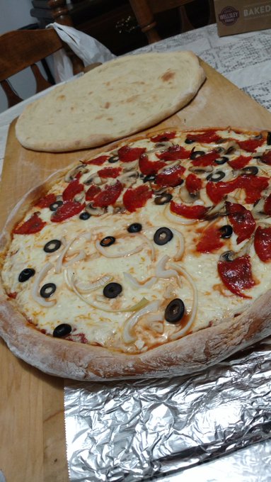 It so nice to come home from work to homemade pizza my mom and husband made 💚 https://t.co/jWiPPecNb<a href="/tag/hammocklife"class="tags"><span>#hammocklife</span></a>