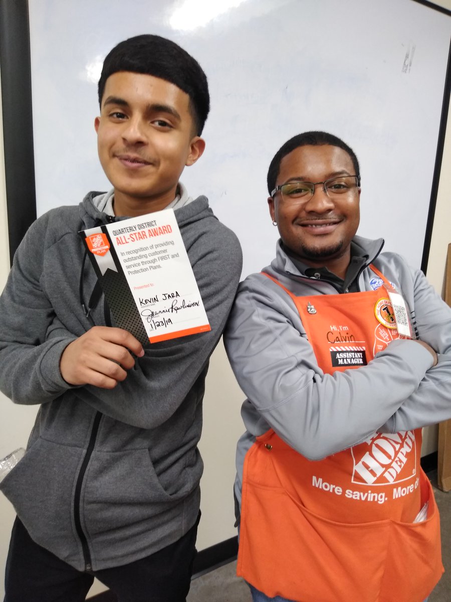 Snow87angel214R's tweet photo. Kevin from the frontend being recognized by our store. So proud of you Kevin keep up the awesome work... https://t.co/lF5pWoWVSh
