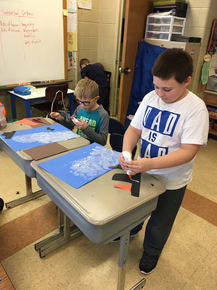 jenevans68's tweet photo. Winter Art Projects for class reward!#awesomeclass #easyreward #simplepleasures https://t.co/uKO6HUJyNz