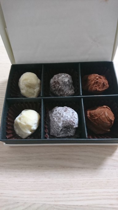 イヴァンヴァレンティン22 通販はいつから どこで買える