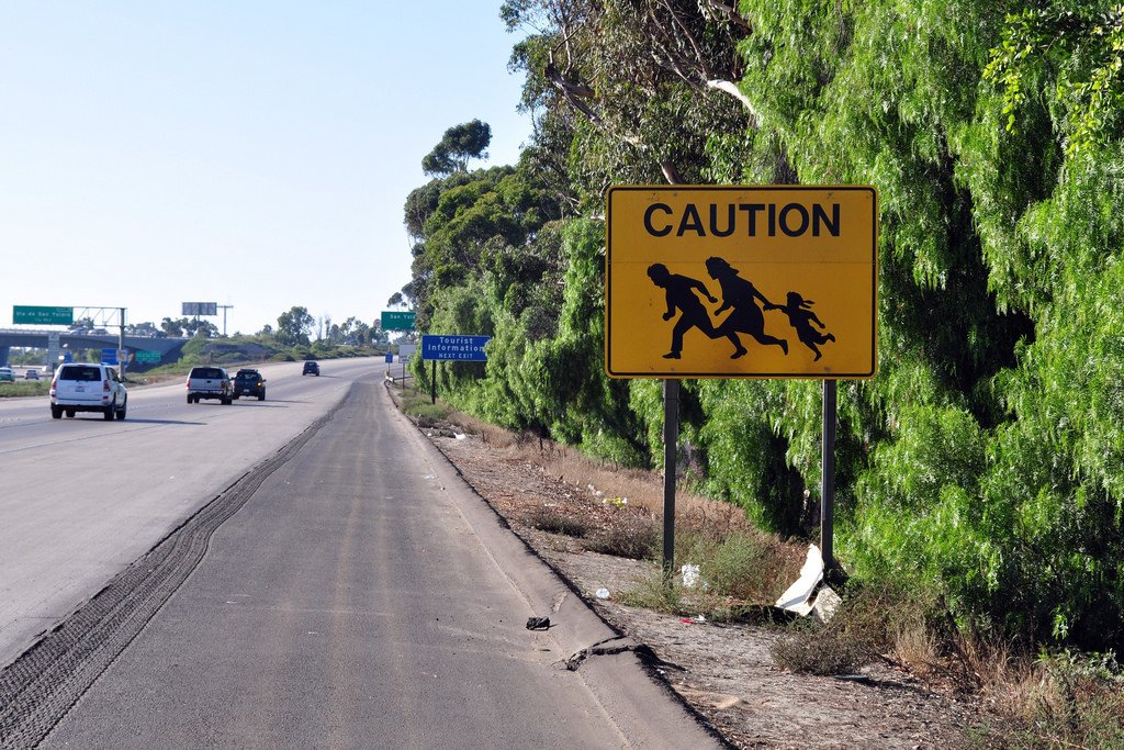 bubbaharold's tweet photo. You know you've traveled too far South in the good ole U.S. of A when you encounter a road sign like this...   #immigration #IllegalImmigration #illegalaliens https://t.co/Pot6e4nqyU