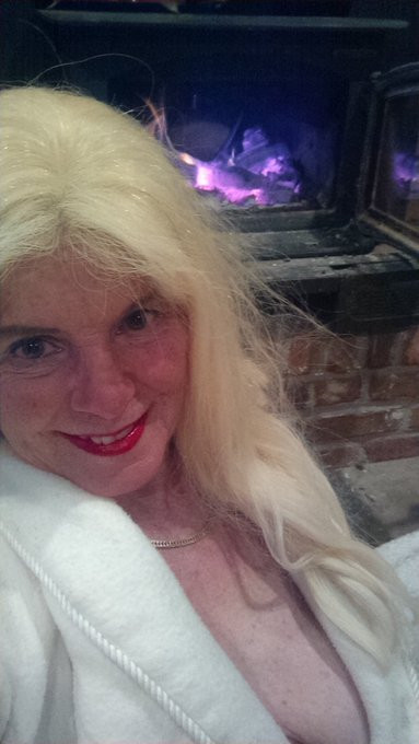 Did you check out my jeans update? Now cum join me by the fire! Baby it's cold outside!!! https://t.<a href="/tag/lingerie"class="tags"><span>#lingerie</span></a><a href="/tag/sexy"class="tags"><span>#sexy</span></a><a href="/tag/hot"class="tags"><span>#hot</span></a><a href="/tag/modelling"class="tags"><span>#modelling</span></a><a href="/tag/stockings"class="tags"><span>#stockings</span></a><a href="/tag/garters"class="tags"><span>#garters</span></a>