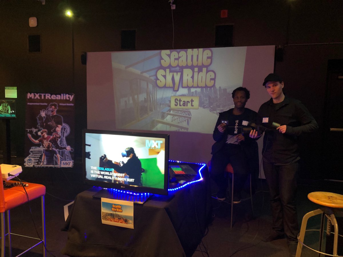 theXRman's tweet photo. Here we go #SeattleSkyRideVR @PacSci @seattlevr @MXTreality the nicest vomit comet in the Pacific Northwest, possibly the world! #VR https://t.co/IMOTp2BN0H