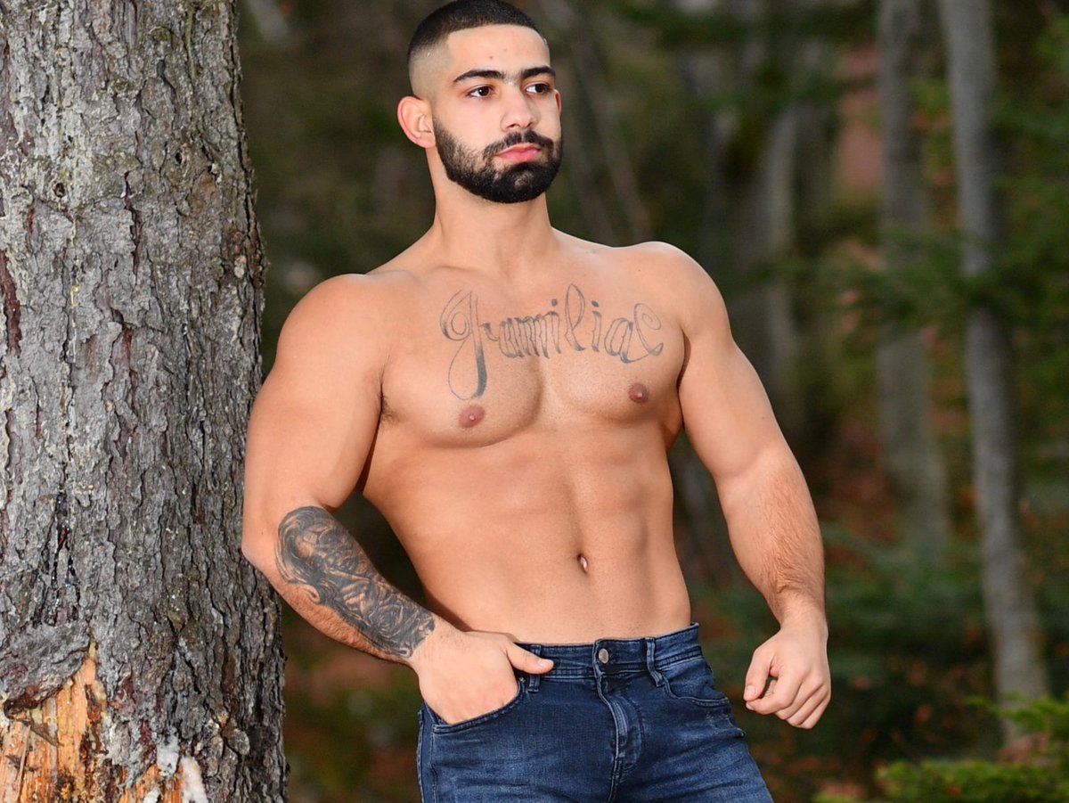 Flirt4Free Romania tweet media