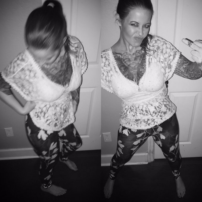 Couple candids from earlier today🖕😜 https://t.co/L62pdY2JzY<a href="/tag/cherried"class="tags"><span>#cherried</span></a>