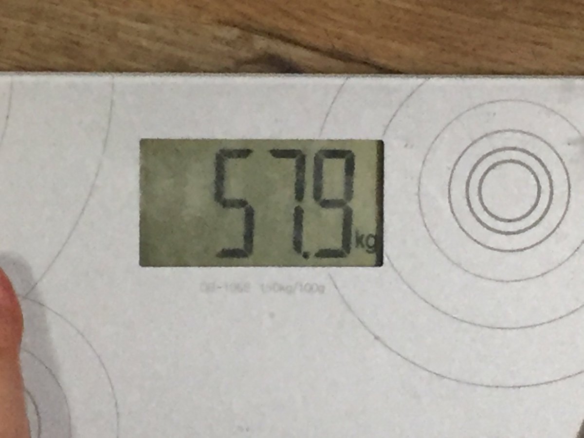MAINTWEETRTPLZ's tweet photo. 엥???? 지금 운동하고 다시 재봤더니 57.9kg....운동했다고 0.5kg가 갑자기 빠질수가 있나?ㅋㅋㅋㅋㅋ 뭐 먹으면 다시 돌아올듯 https://t.co/iKNzHct8FV