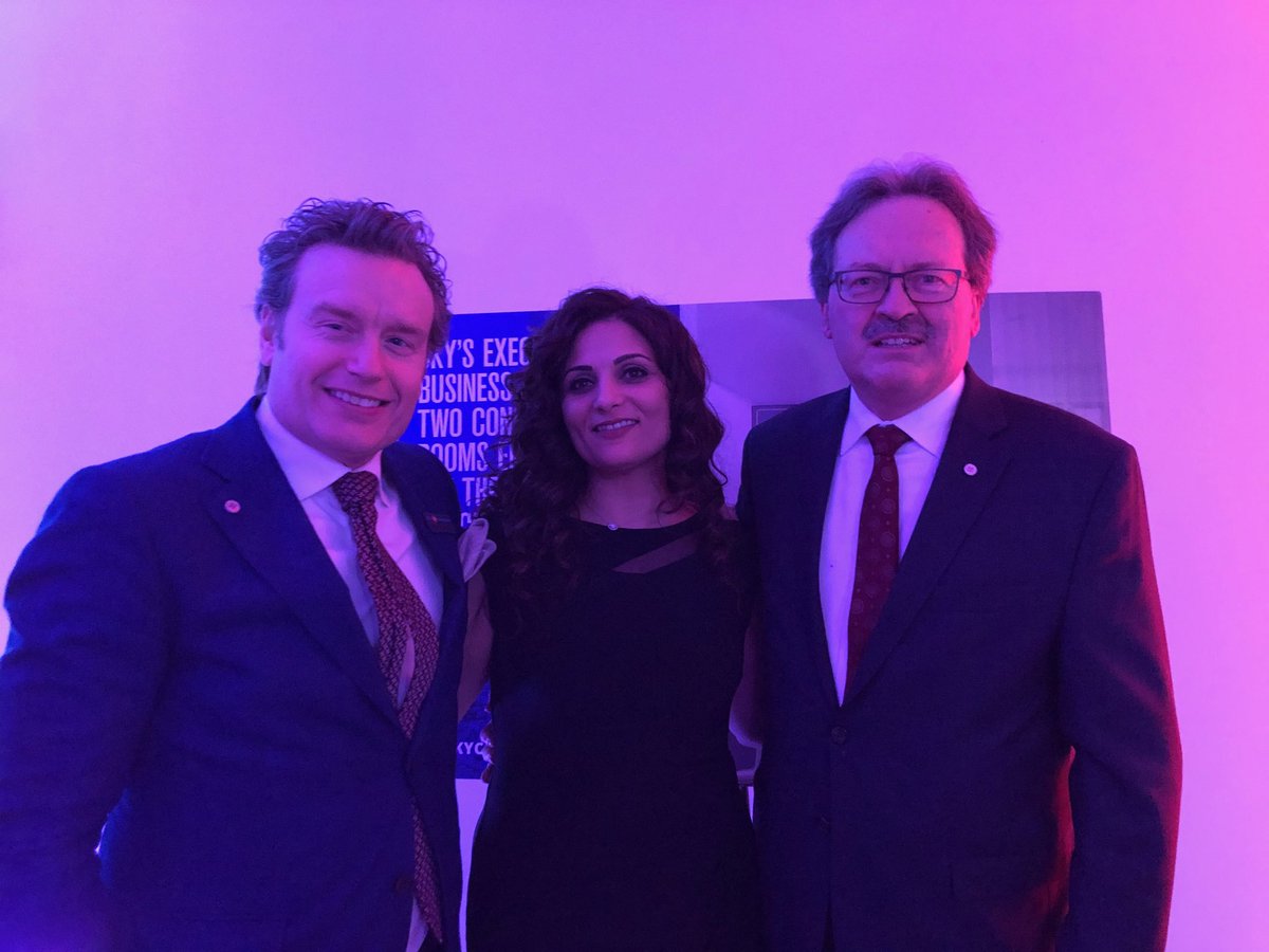 bjorkbjorkb's tweet photo. Sky Residences at ICE District. Tallest building outside of Toronto. Exclusive BMO client event partnering with ICE District Properties. Good times and great views! #OneBMO #proudtoworkatBMO #PNWTRocks https://t.co/bIcUM0fPNV