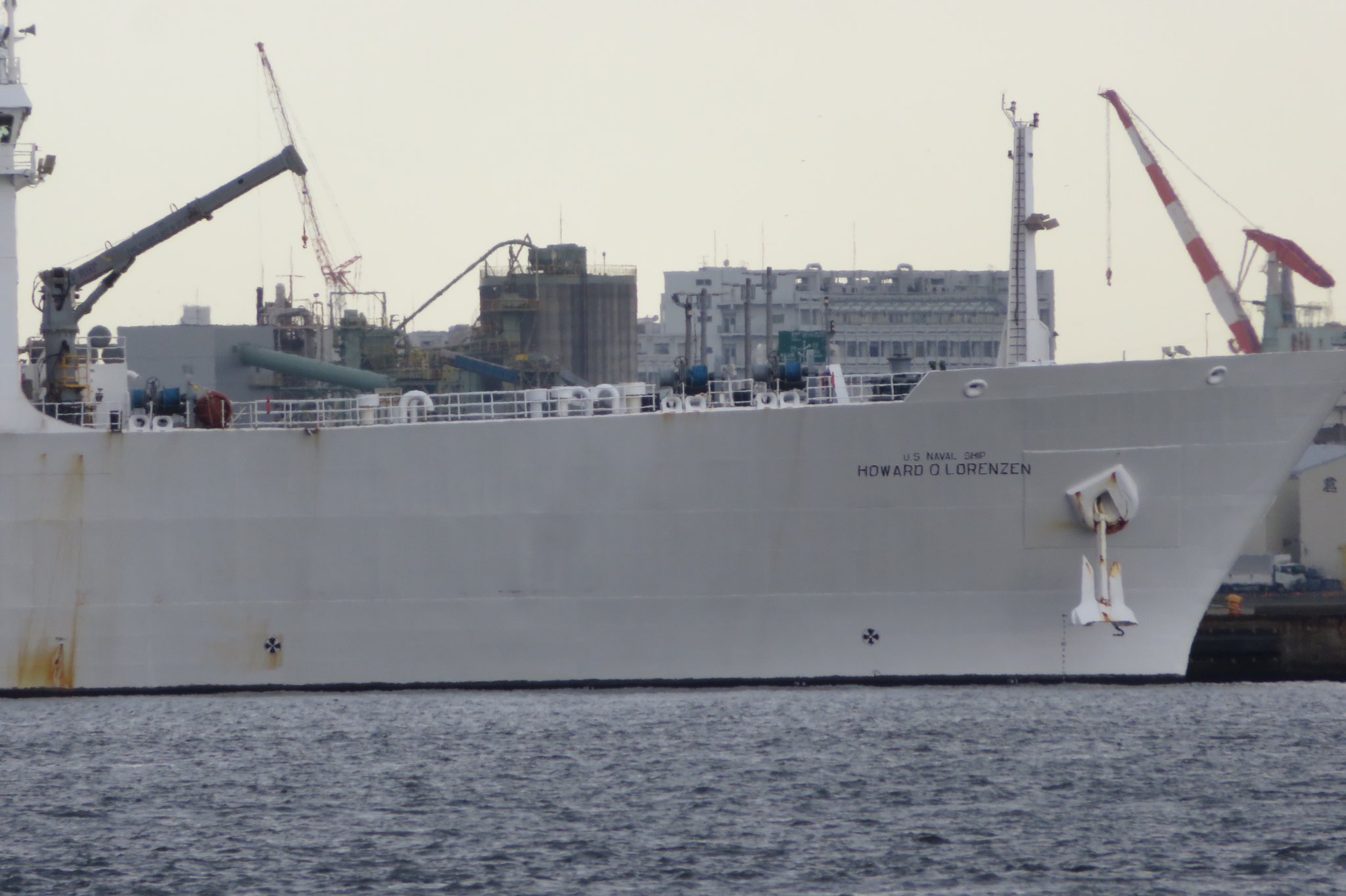 Lala Twitterren 米海軍 横浜 ノースドック 瑞穂埠頭のミサイル追跡船 Usns Howard O Lorenzen T Agm 25 ハワード O ローレンツェン 煙突の後ろの2つの箱がx Bandレーダー T Co Gybuwoujdo Twitter