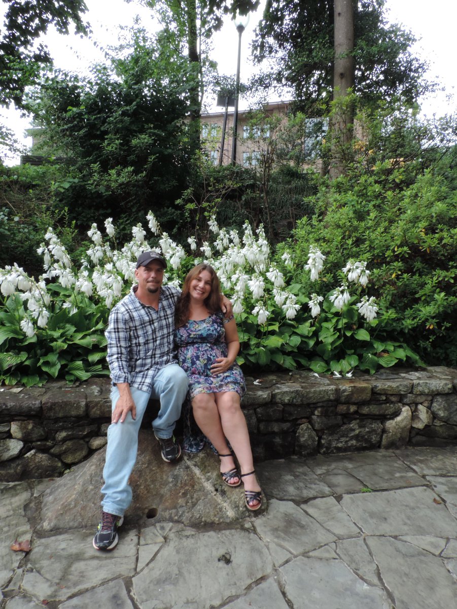 HolsclawMark's tweet photo. Falls Park, downtown Greenville, SC
#Holsclaw_Art #HolsclawPhotography #MyHeart #MyWorld ❤ https://t.co/95jDqVai15