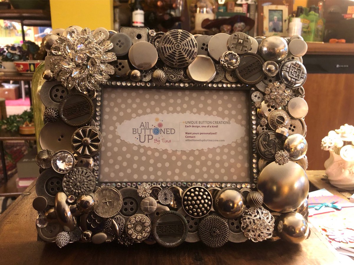 My latest  Button picture frame. Check out my shop on Etsy .... All Buttoned Up By Tina. Love this glamorous frame.