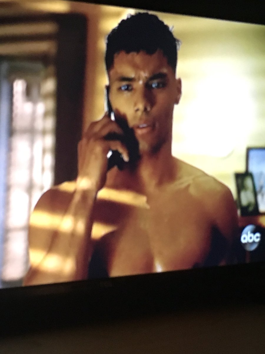 natelivetweets's tweet photo. Oof #htgawm https://t.co/NnsJANsyQF