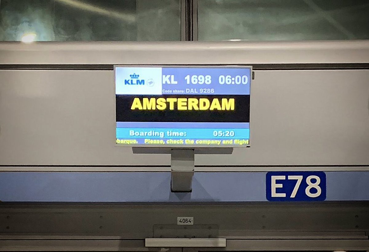 Sandra_Garval's tweet photo. ¡A por el primer viaje del 2019! 🧳✈️ https://t.co/bpF2PhHlTs