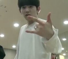 cosmicxians's tweet photo. GUYS I JUST REALIZED, JUNKYU ISN’T THE OLDEST ANYMORE. THANK YOU LORD HYUNSUK, JUNKYU WOULDN’T HAVE SURVIVED
#YG_TREASURE_BOX #DEBUTMASHIHO #DEBUT9MEMBERS #DEBUT13MEMBERS https://t.co/je090whsYL