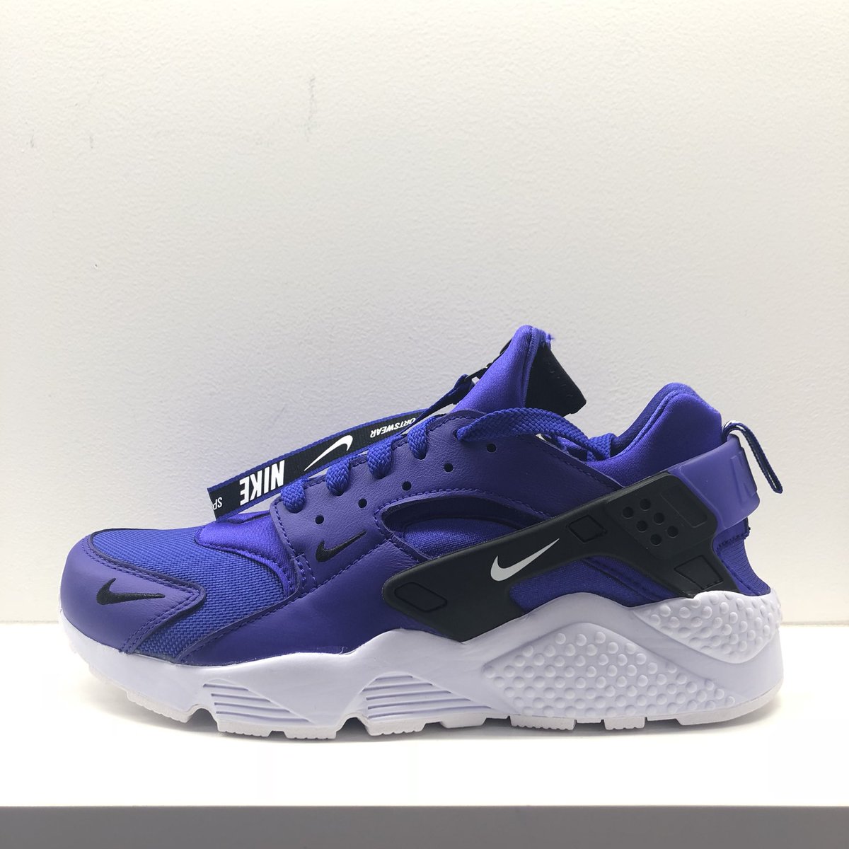 ESSENCE_BP's tweet photo. 【新作入荷！】
NIKE
AIR HARACHE RUN PRM ZI
¥13,000+Tax https://t.co/sTXTZvgQth
