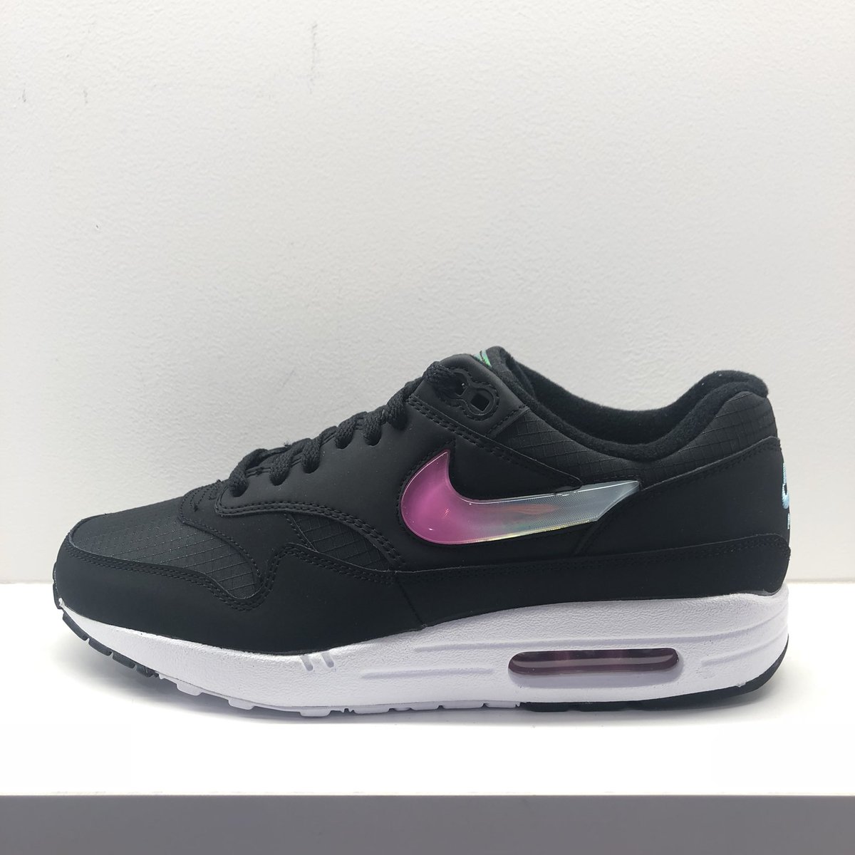 ESSENCE_BP's tweet photo. 【新作入荷！】
NIKE
AIR MAX 1SE
¥13,000+Tax https://t.co/6yVsj0EN3G