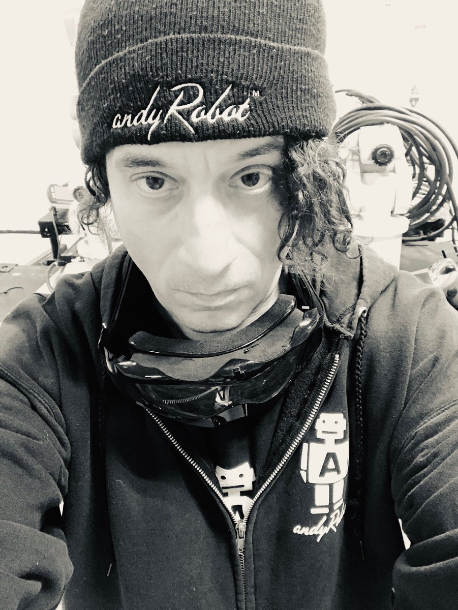 AndyRobot's tweet image. Our #RobotAnimator software just saved you the US taxpayer hundreds of millions of dollars (maybe more). How ? Can’t say but it is all about YOU. Boo! Now back to non serious weird art robots that make you forget about reality. #noTalkingAllAction #restEasy