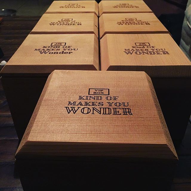 magiciangrant's tweet photo. New boxes are ready for tomorrow’s show! Ready for some Wonder. Let’s do this. 
Serious Carpentry cred: @josiahvine 
#kindofmakesyouwonder #abilenemagic #magicmagicmagic #mentalist #gottaseegp #mentalist #mindreader https://t.co/p5QgoR8dWo https://t.co/l0v04UxUFH