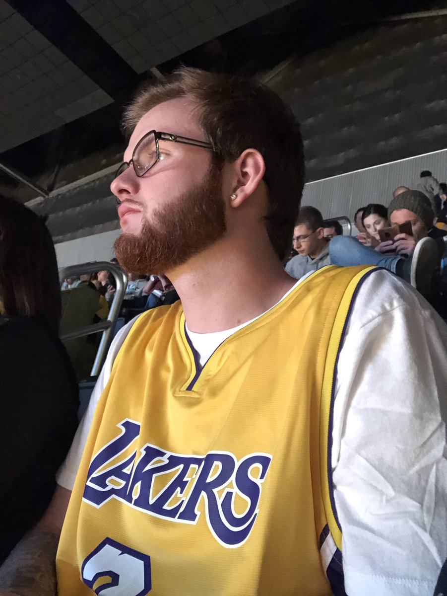 don_heindel's tweet photo. #AtTheLakersGame https://t.co/EWzJnrdVfV