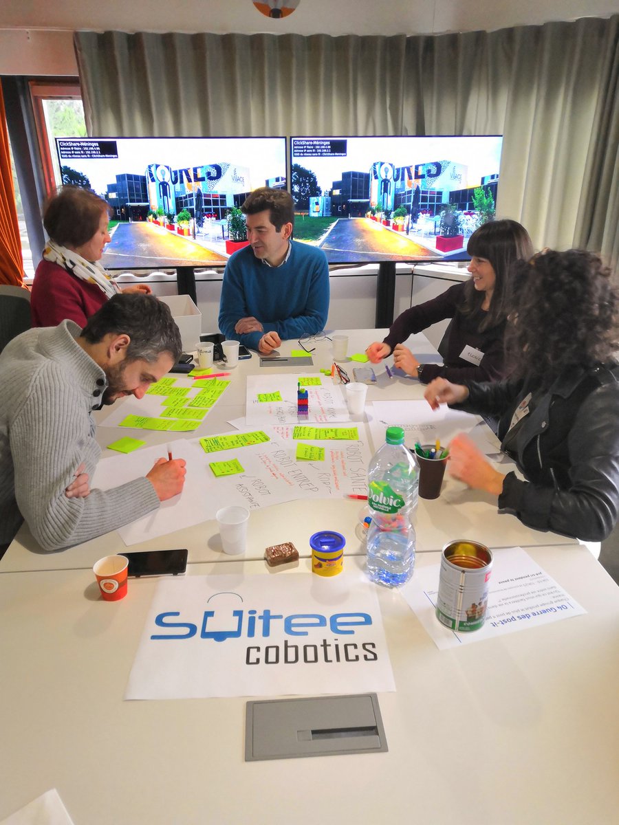 Lego, kapla, dessins... <a href="/villageCAav/">Le Village by CA Atlantique Vendée</a>  #iae #coopererpourinnover