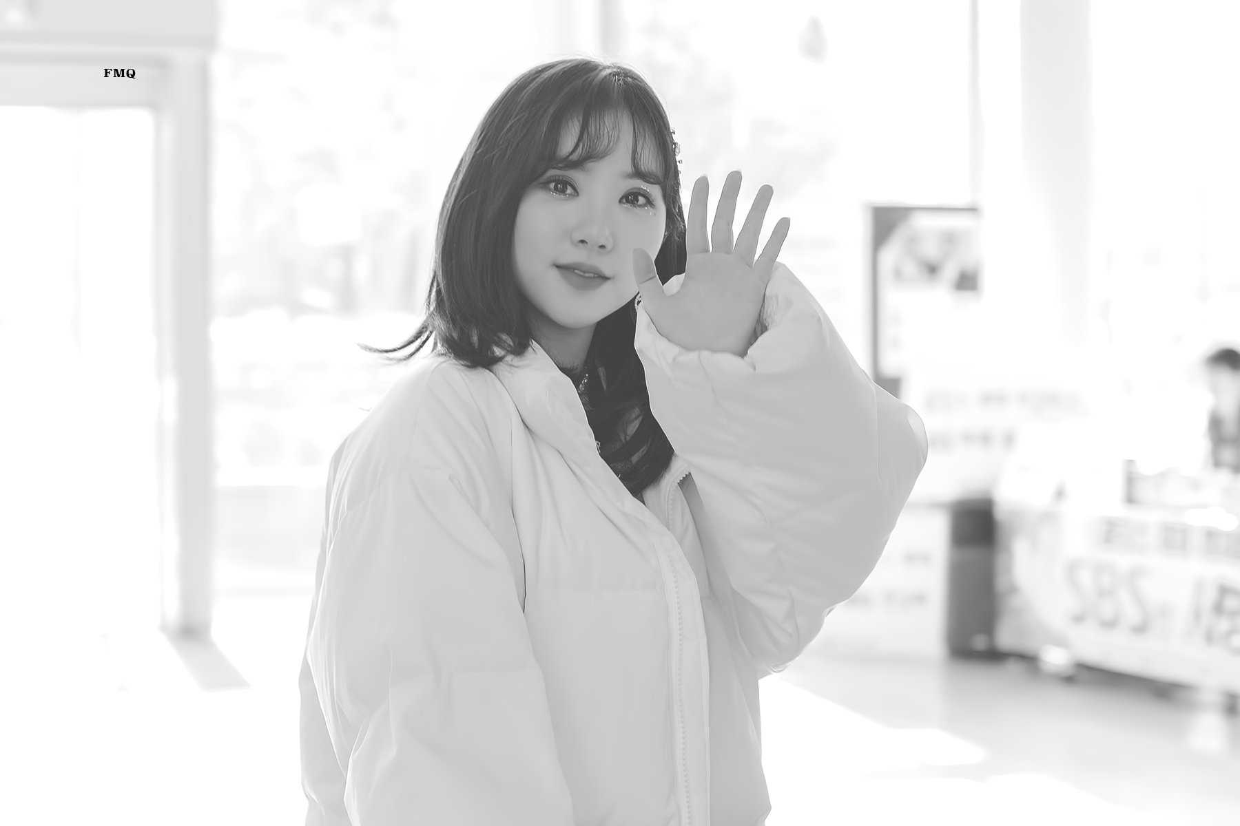 Dxv1CzCU0AAdKF4.jpg:large