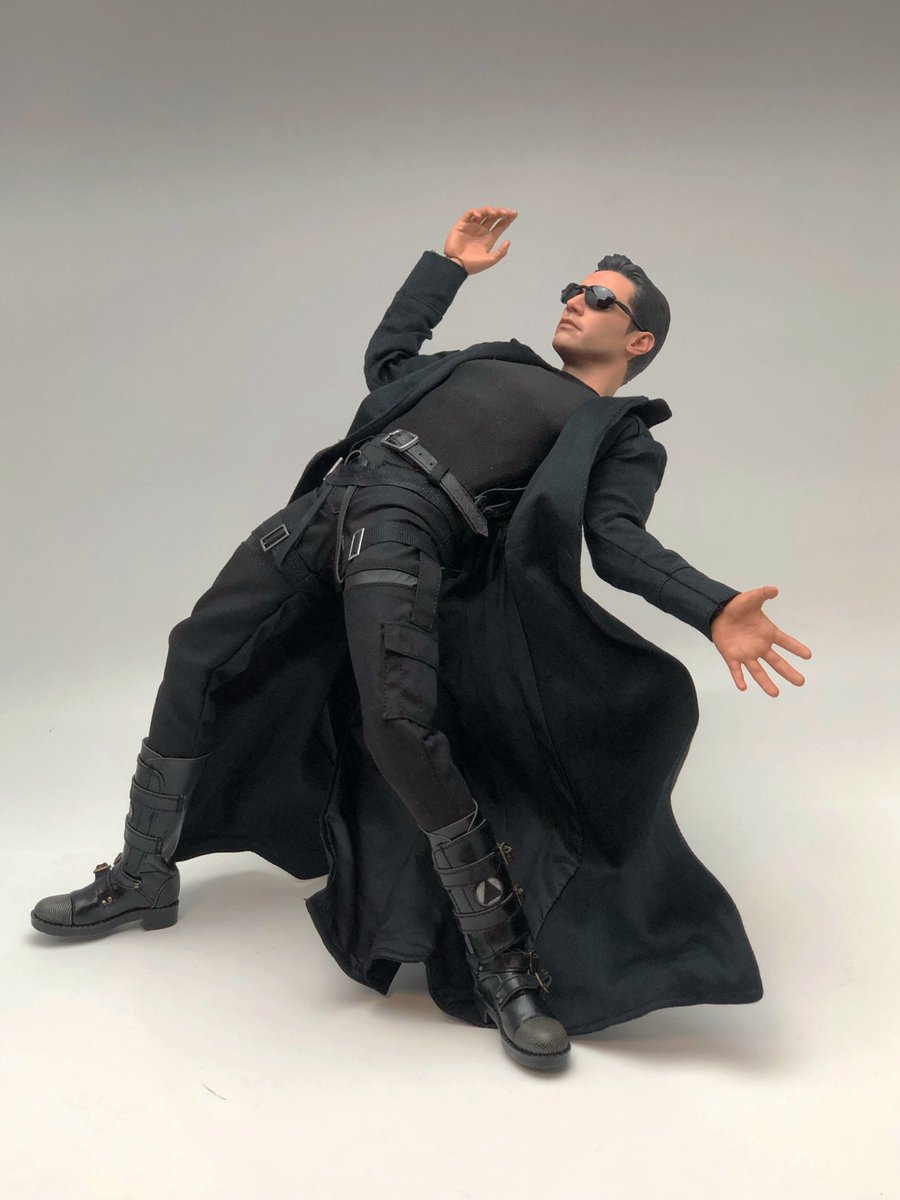 ホットトイズの「マトリックス ネオ」例のお約束ポーズにチャレンジw