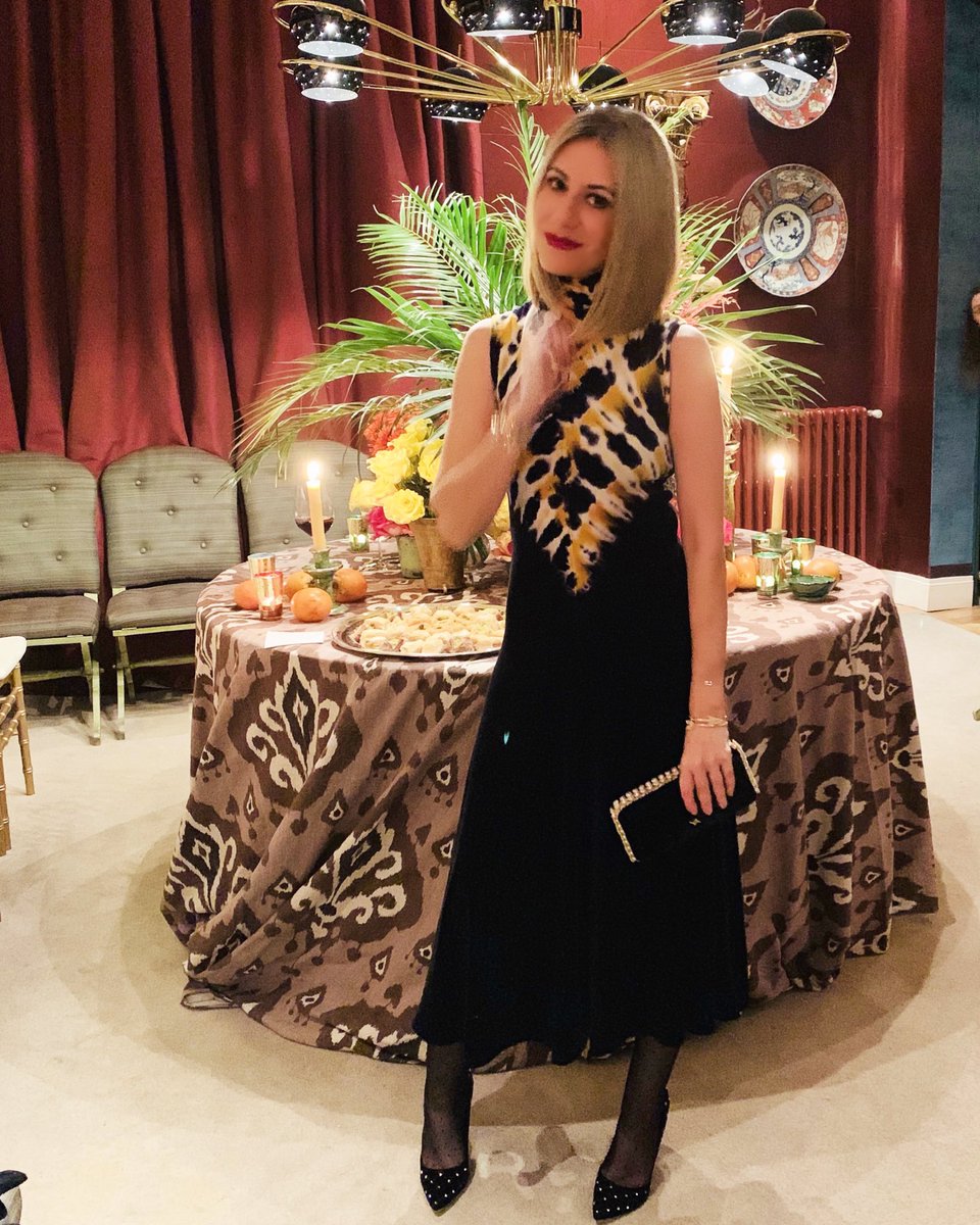 cristinareyesro's tweet photo. Noche estupenda organizada por @telva para @jvbyjorgevazquez en la maravillosa casa de Manolo March!! Gracias!! My Look: ๐ @proenzaschouler ๐๐ @blackaratjewels ๐ @maisonvalentino ๐ @ylianayepez #jvconfidential #telvaprivรฉe #velvetobsession https://t.co/PUObBjhvuI