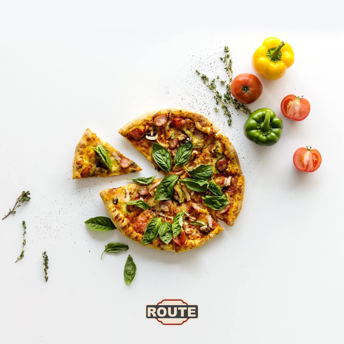 Muhteşem pizzalar yapmak inanın zor değil! Mesela biz yapıyoruz, ama söylemeyiz. 😉🤫

routedenizli.com

#route #routedenizli #şehrineniyisi #denizli #goodfood #goodmusic #gooddrink