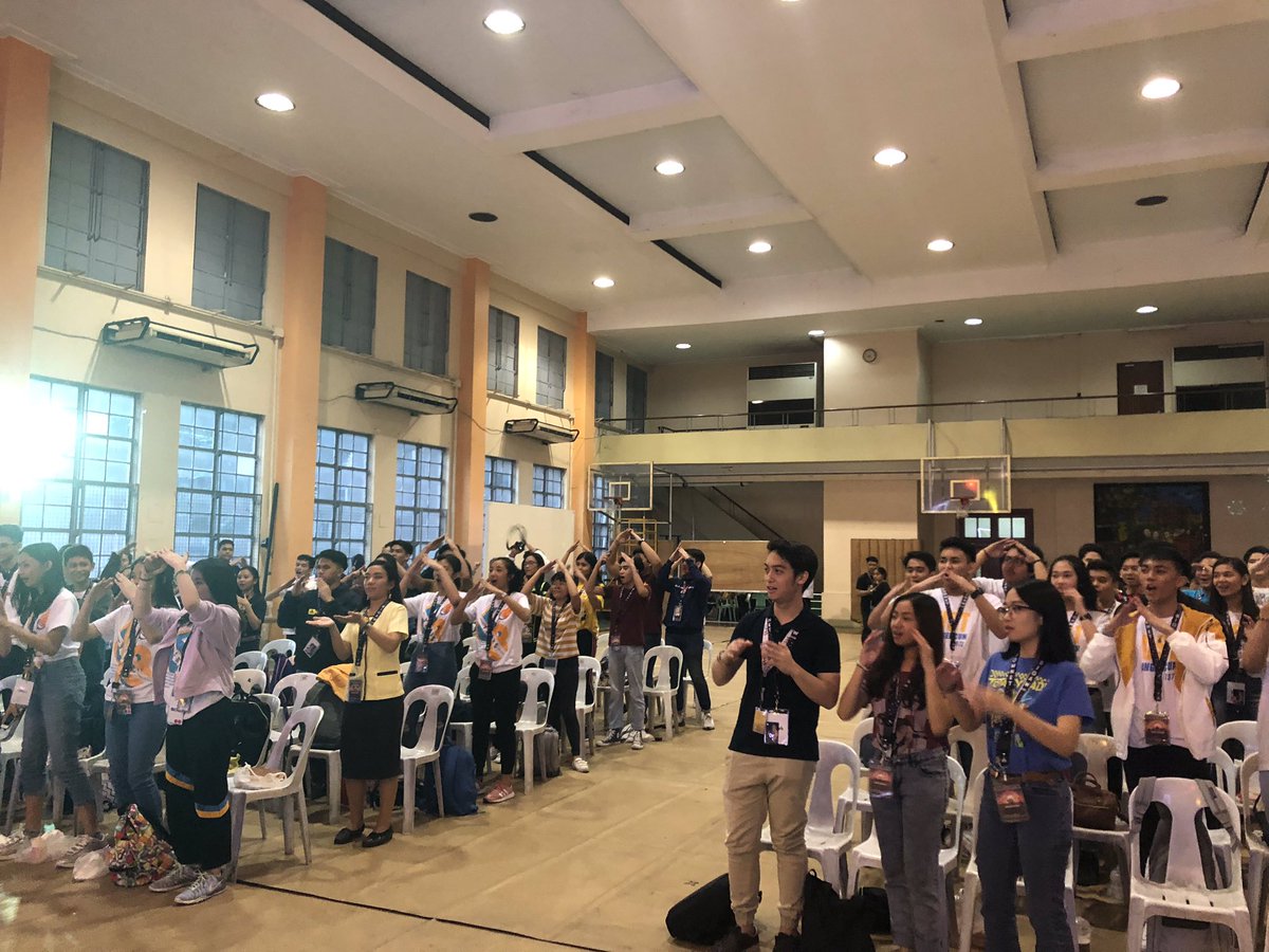 domnetustshs's tweet photo. Isang dumadagungdong na DOMNET CLAP naman diyan DOMNET Kids! 

#SIGAW2019 #DYGSHS https://t.co/CqTMxrslR2