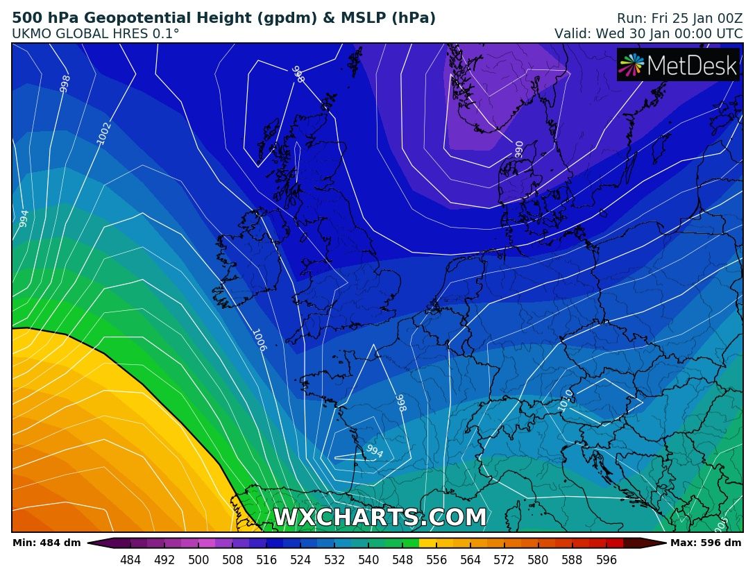 _chrisfawkes's tweet image. Next week has #snow potential for UK especially Tue 29th/Wed 30th. Latest EC puts snowmageddon into England &amp;amp; Wales, UKMO global less developed and more restrained. Take away message is snow potential is there, details about where and amounts are not!