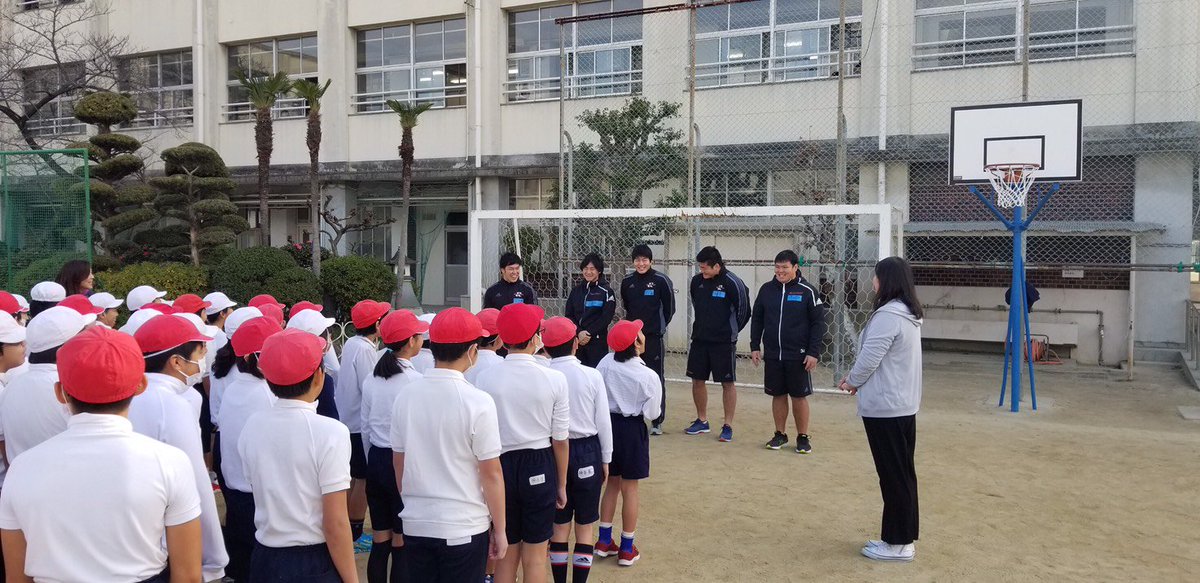 南港みなみ小学校 制服