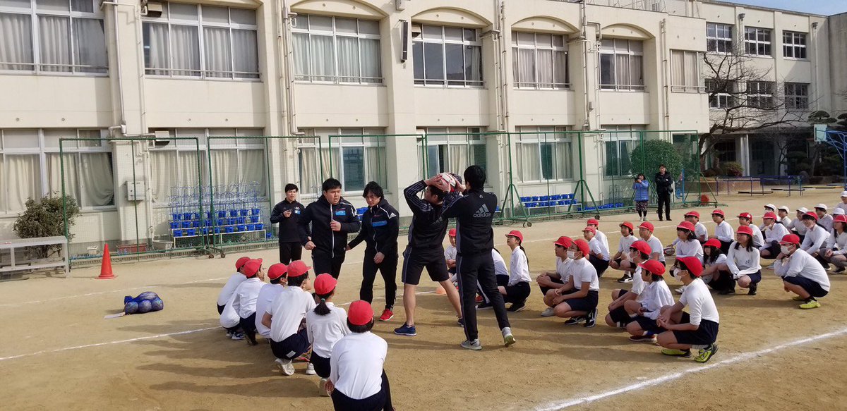 南港みなみ小学校 制服