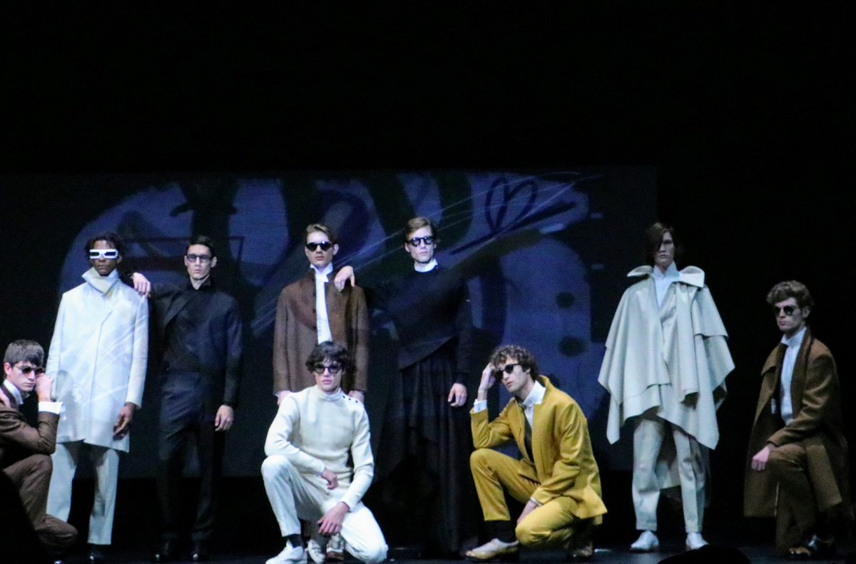 Un espectáculo que fusiona el arte y la moda en la presentación de la colección de la firma <a href="/oteyza_/">Oteyza</a> en un escenario único <a href="/TeatroEspanol/">Teatro Español</a>  #MBFWMadrid
