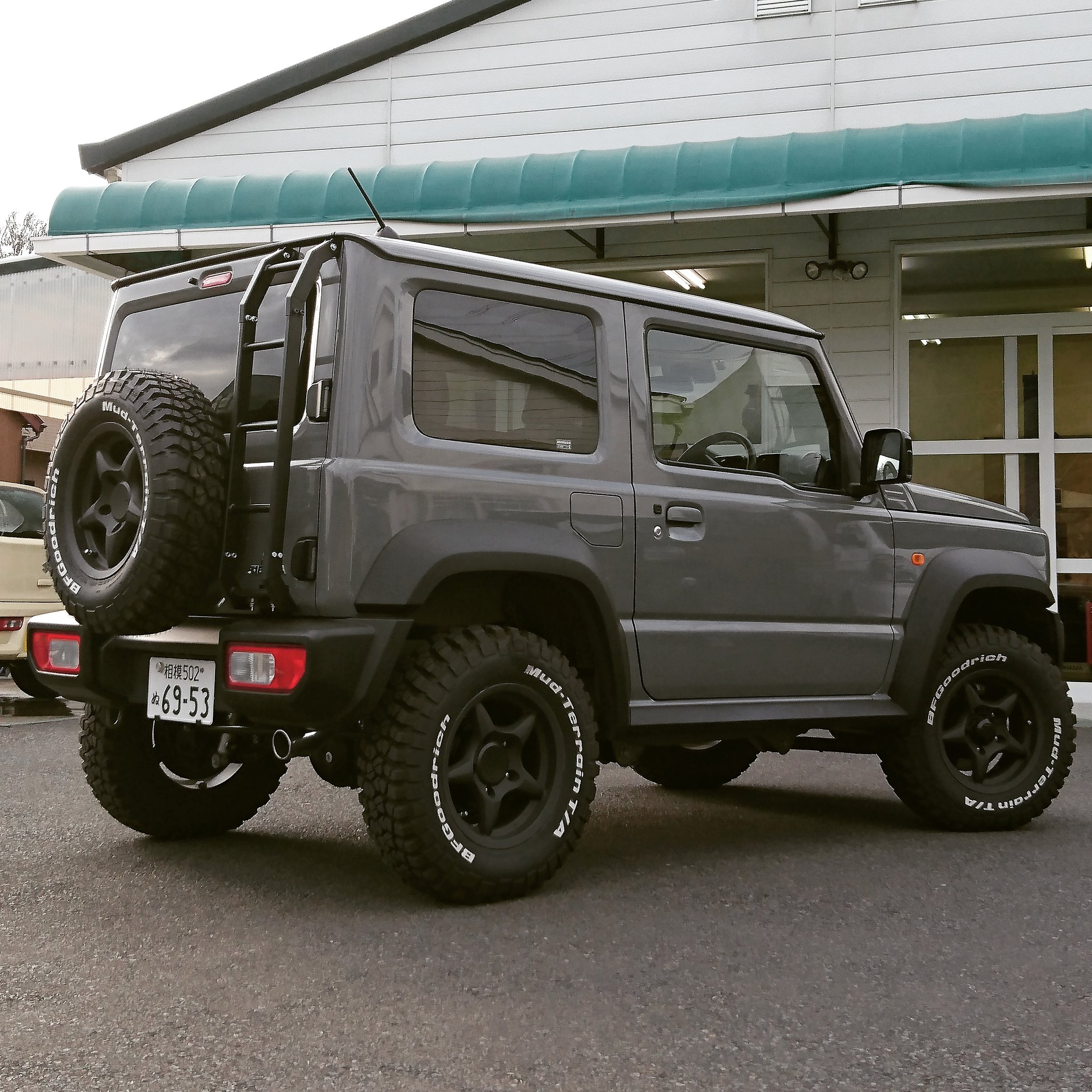 JB64、JB74 アピオ リアラダー APIO ジムニー