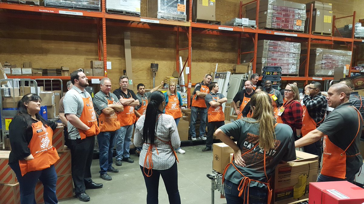 More pics from tonight's RDC unload by the D25 Leadership team @homedepot6668 <a href="/Steven_Mousseau/">Steven Mousseau</a> <a href="/Jaime_HD_D25/">Jaime Castillo</a> @amazingjake1 <a href="/seanfinnthd/">sean finn</a> <a href="/EddieReese1971/">Eddie Reese</a> @opsasm6668 @asds_6668