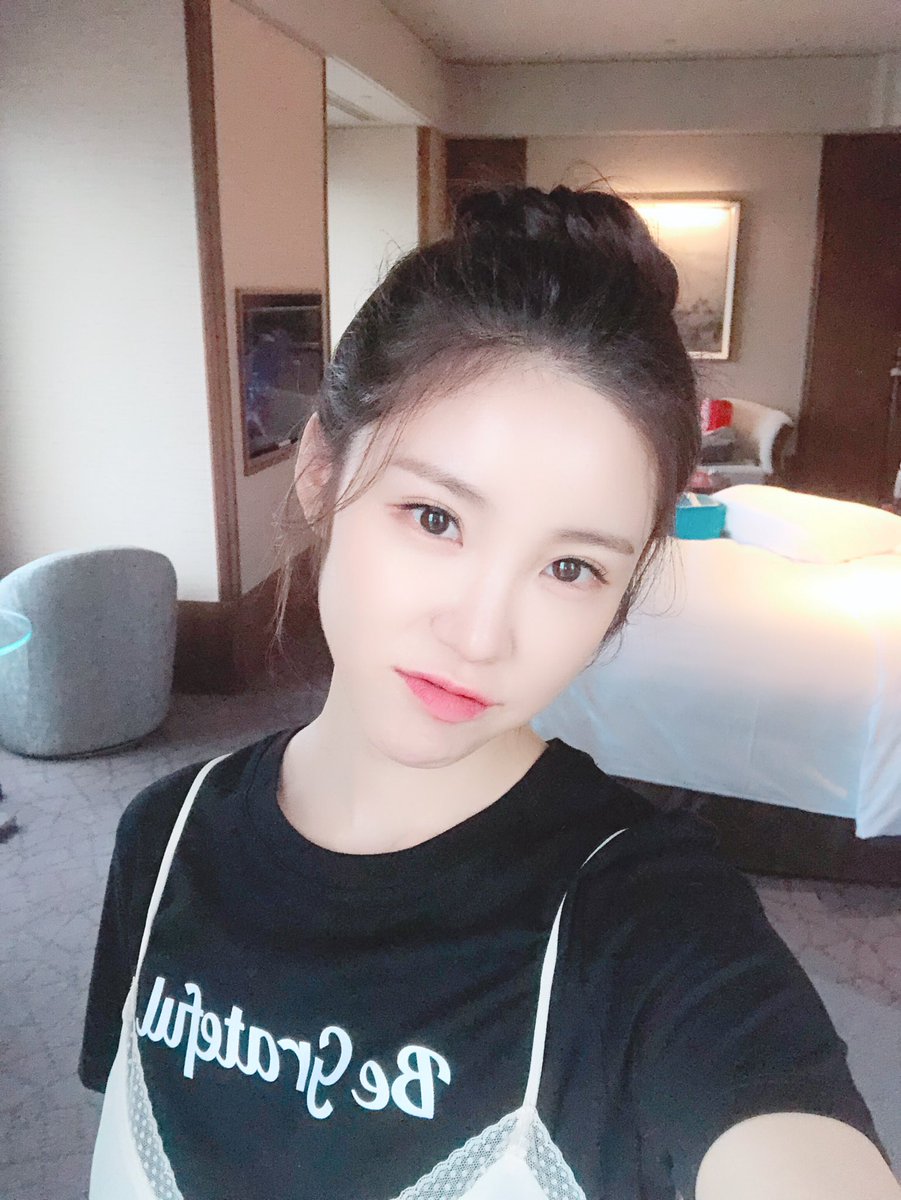 superstar_jhs's tweet photo. https://t.co/orIYEEuCO6 https://t.co/LrQMHqLFYR