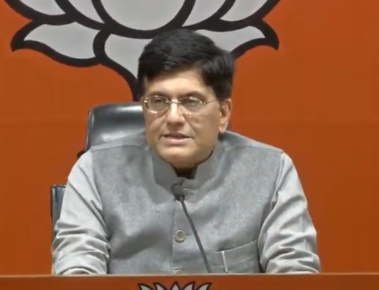 ians_india's tweet image. Every #Rupee of #tax collected by #customofficers is put to good use, to put a roof over someone's head, to bring #digitalconnectivity and #electricity to #rural areas, and most importantly, ensure the basic dignity of women in our country: #PiyushGoyal 

Photo: IANS