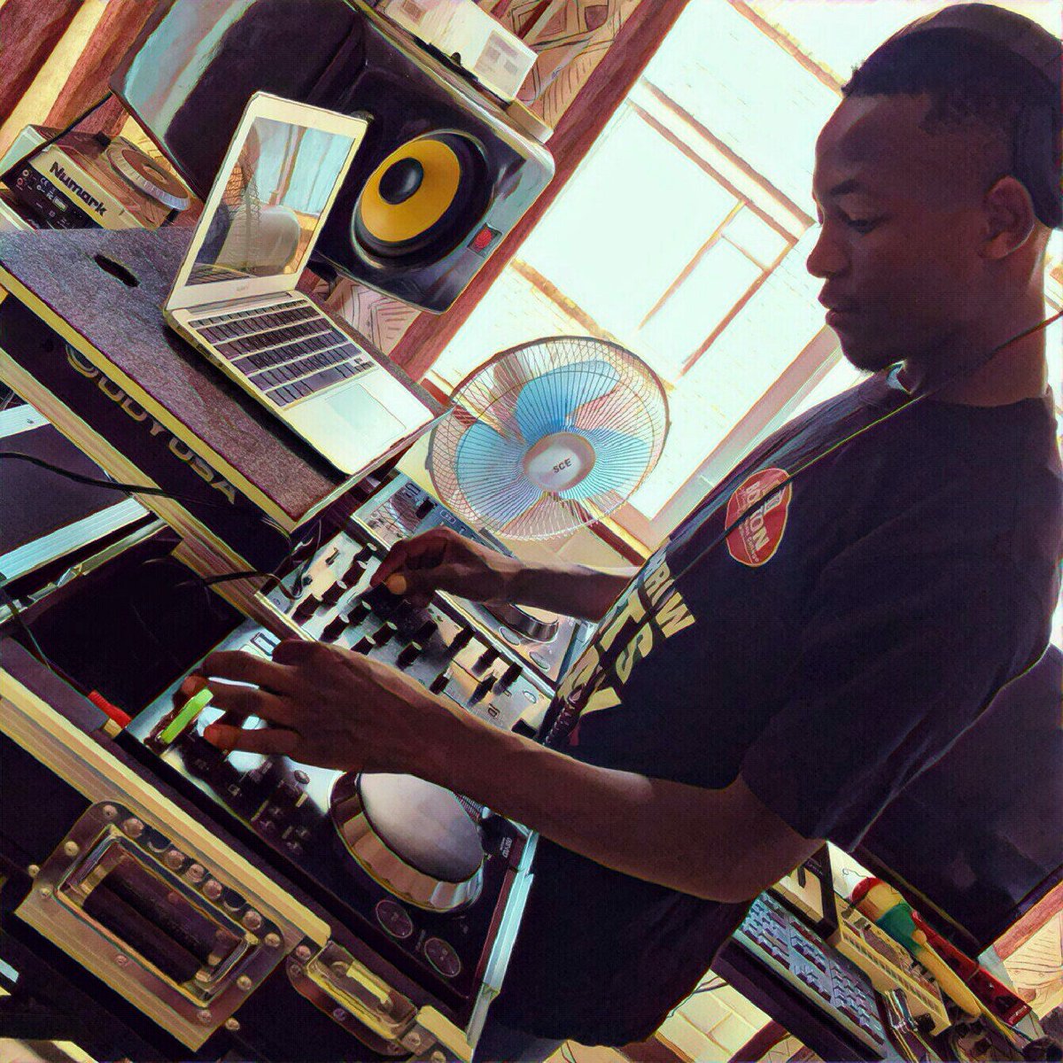 CaliberDeejay1's tweet photo. #NewProfilePic https://t.co/x47uzXsfZg