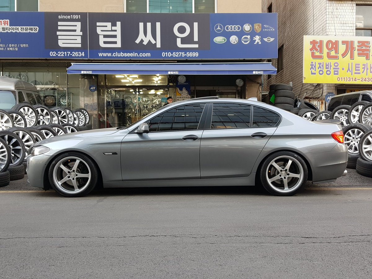 CLUBSEEIN's tweet photo. [장착]BMW5 + 브레이튼 이매진 19인치 휠타이어

* 차종 : BMW5

* 휠 : 브레이튼 이매진 19인치

* 타이어 : 컨티넨탈
- 2454019 &amp; 2753519

* 문의 : 010-5275-5699. 02-2217-2634
- https://t.co/Amevgd044S 
- https://t.co/c3BCIWMdxo https://t.co/AU9NN6QTA3