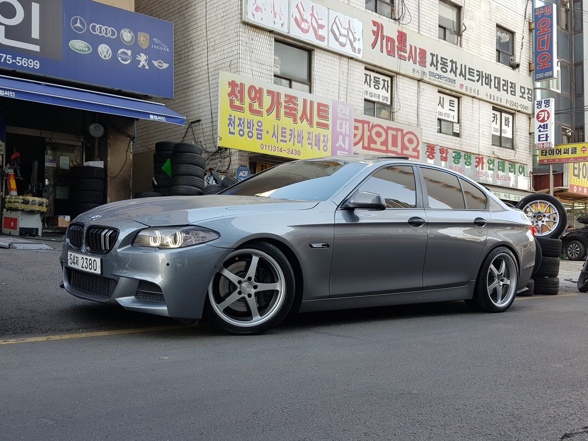 CLUBSEEIN's tweet photo. [장착]BMW5 + 브레이튼 이매진 19인치 휠타이어

* 차종 : BMW5

* 휠 : 브레이튼 이매진 19인치

* 타이어 : 컨티넨탈
- 2454019 &amp; 2753519

* 문의 : 010-5275-5699. 02-2217-2634
- https://t.co/Amevgd044S 
- https://t.co/c3BCIWMdxo https://t.co/AU9NN6QTA3