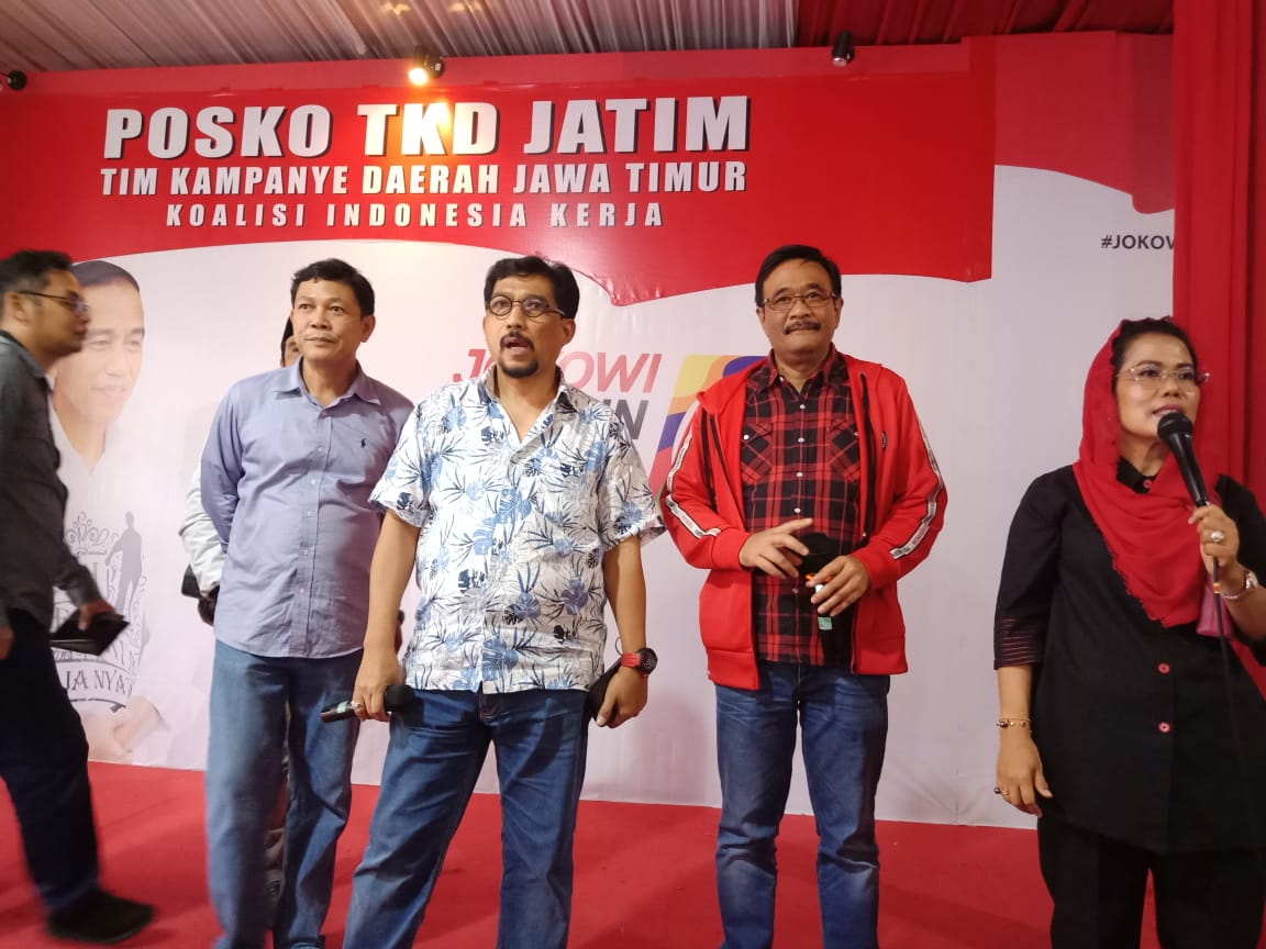 YayErwin's tweet photo. #SafariKebangsaanJatim
@KerjaDuaPeriode 
@MahesaTiwi 
@Nisa_safiyaa 
@makLambeTurah 
@makLambeTurah_ https://t.co/WwzwD0W8H0