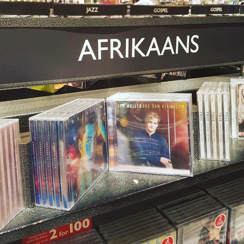 Lekker om te sien my musiek is landwyd beskikbaar. Hierdie foto is gestuur vanaf Musica <a href="/Mall_Galleria/">Galleria Mall</a> ! As my cd’s nie by jou naaste musiek winkel is nie gaan vra hul om te bestel! Albei albums ‘Doodgewone Avontuur’ en ‘Oog van die Storm’ is beskikbaar!
#singersongwriter