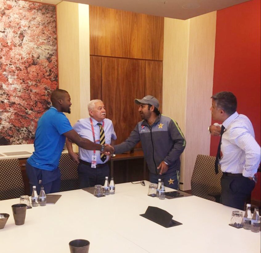 SarfarazA_54's tweet image. This morning I apologised to Andile Phehlukwayo and he was gracious enough to accept my apology .and I hope the people of South Africa also accept my apology.