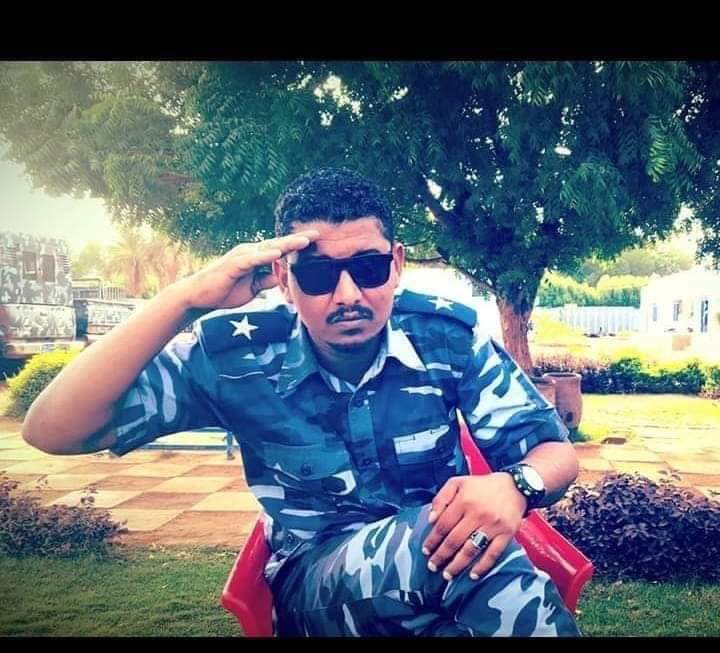 mechuofk's tweet photo. اعتقال الملازم شرطة عبادة الفاضل وسبعه من زملائه من قبل الشرطة الامنية  بعد ان رفض ضرب المتظاهرين ،،
#الحرية_لعبادة_الفاضل 
#تسقط_بس
#مدن_السودان_تنتفض https://t.co/pzc4SVBMjS