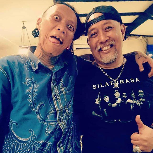 tarbi_marjinal's tweet photo. Daripada jadi anggota dpr mending jadi anggota om pmr, lebih mulia @Indro_Warkop

Sehat dan sukses selalu de legendo Om PMR dan @Indro_Warkop

Salam SILATURASA 🙏 
#BLAUT #Balabaut #silaturasa #DoitTogether https://t.co/uTJawMa7Oe