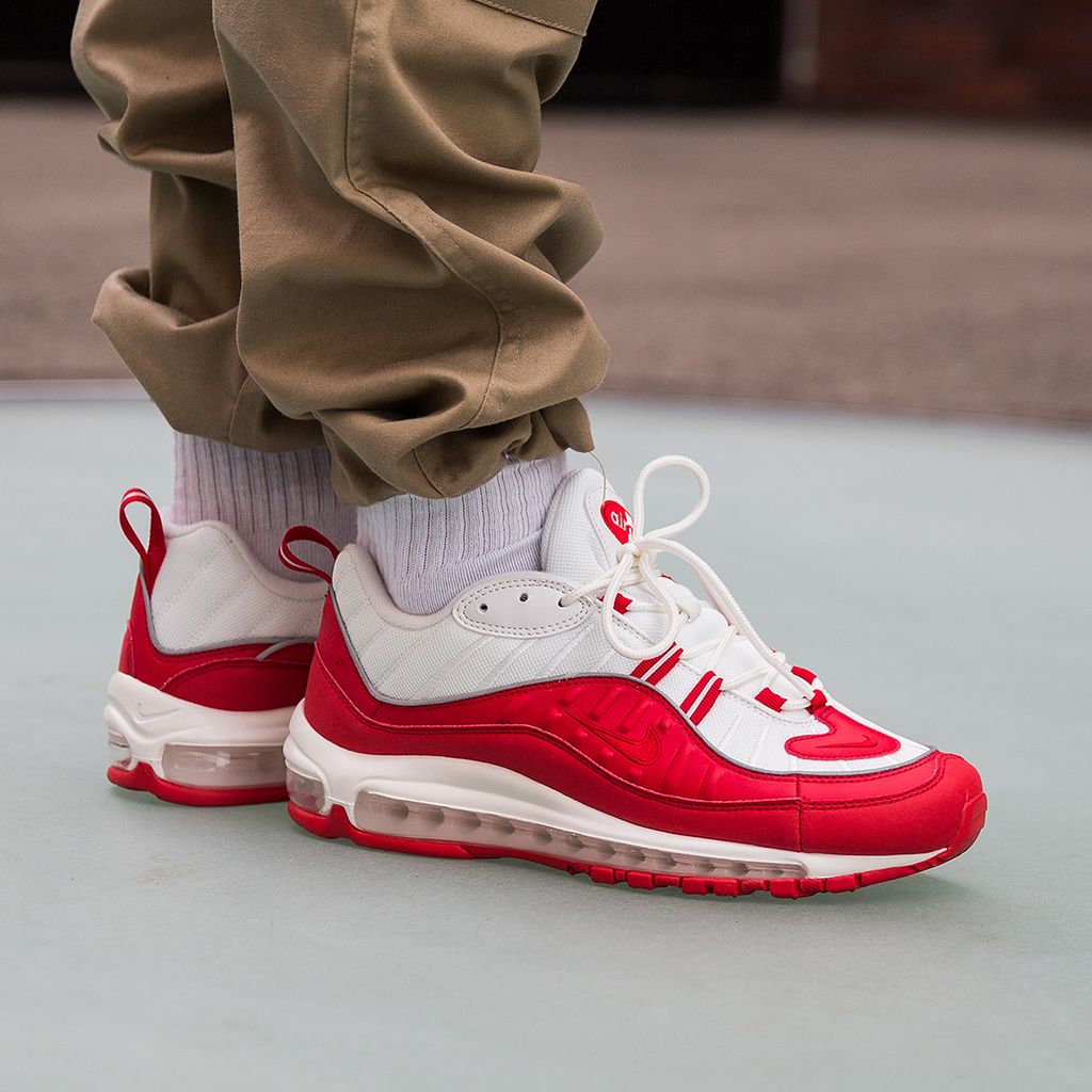 Titolo en Twitter: "ONLINE NOW 🔥 Nike Air 98 Red" shop here ➡️ https://t.co/1fxrVTeq8T sizerun 🏃🏻 US 4 (36) - US 12 (46) style code 🔎 #nike #nikeairmax98 #am98 #