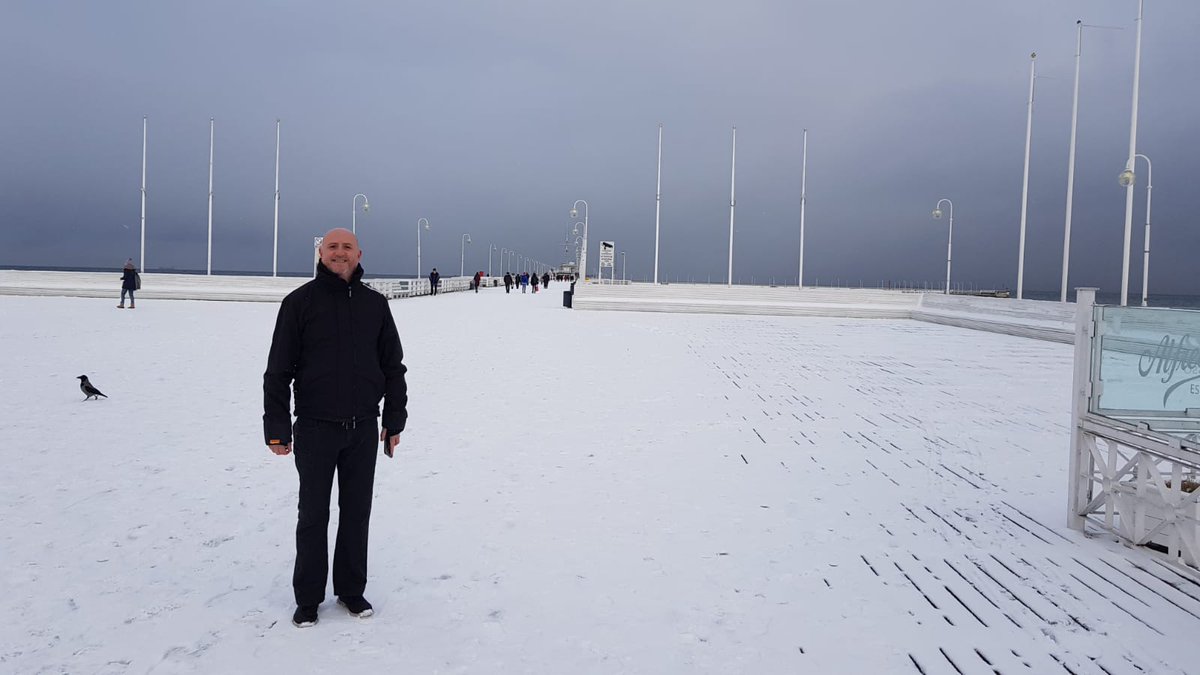 Stewielad's tweet photo. @GdanskIYP Christmas Eve when we were in Sopot. It was freezing! We spent New Year in Gdansk city centre and had a brilliant meal at the San Marco restaurant. I visit my in-laws a lot i'm Gdansk and I've falling in love with it. https://t.co/e2w9P2sIrm