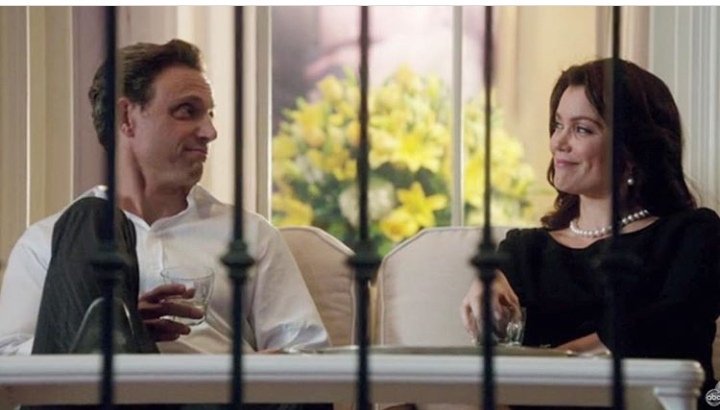 mari_domenech66's tweet photo. #fridayvibes #scandalfam #myfavoritecouple #mellitz https://t.co/FglROEwM2w