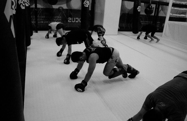 TatsujinDojoInd's tweet photo. “It is never too late to change yourself you can do great things regardless of your circumstances” - Matt “the immortal” brown.
#champion #selfreminder #trainhard #training #mma #martialarts #tatsujin #kickboxing #bjj #grappling #submissions #jiujitsu #muaythai #jakarta #gym https://t.co/nNg0iPBroq