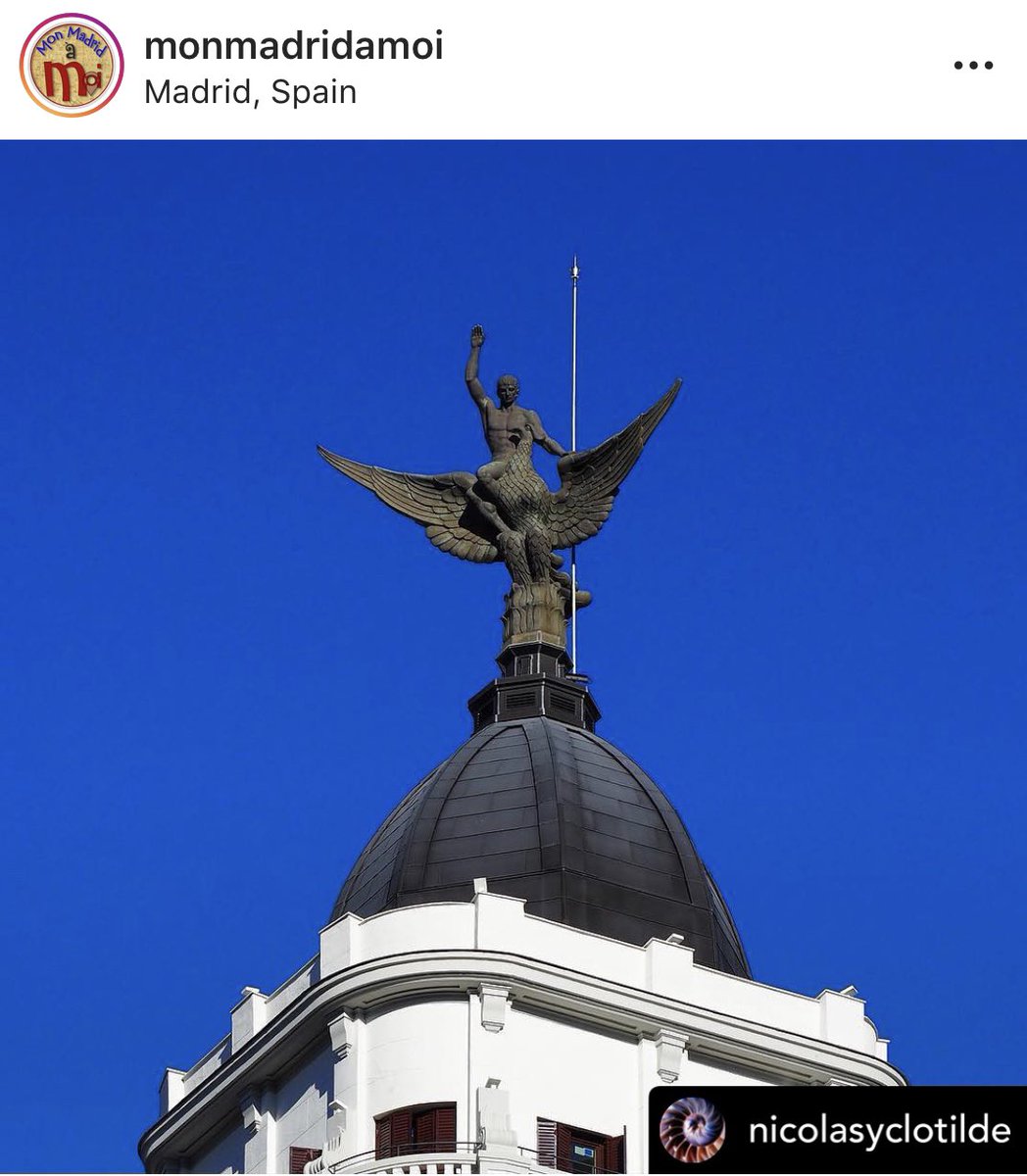 #BuenosDiasATodos #FelizViernes #ComparteTuFotoDelDia viernes y empezar el día con nuestro cielo... no olvidéis levantar la mirada! <a href="/Condebarajas/">La plaza de los pintores de Madrid</a> <a href="/losgrifosmadrid/">LOS GRIFOS Craft Beers</a> <a href="/Granviademadrid/">𝗚𝗿𝗮𝗻 𝗩í𝗮 𝗱𝗲 𝗠𝗮𝗱𝗿𝗶𝗱</a> <a href="/lomejordemadrid/">Lo MEJOR de MADRID</a> <a href="/cano_vicpe/">Victoria Pérez</a> <a href="/jmmcorral/">jmmcorral</a> <a href="/J_Sors/">XXVI.➕</a>